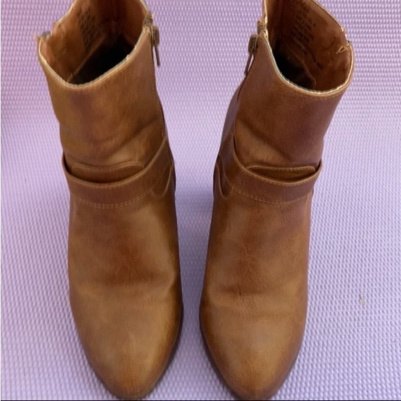 JustFab Trinley Buckle Detail Booties Size 9 Brown - Picture 8 of 9